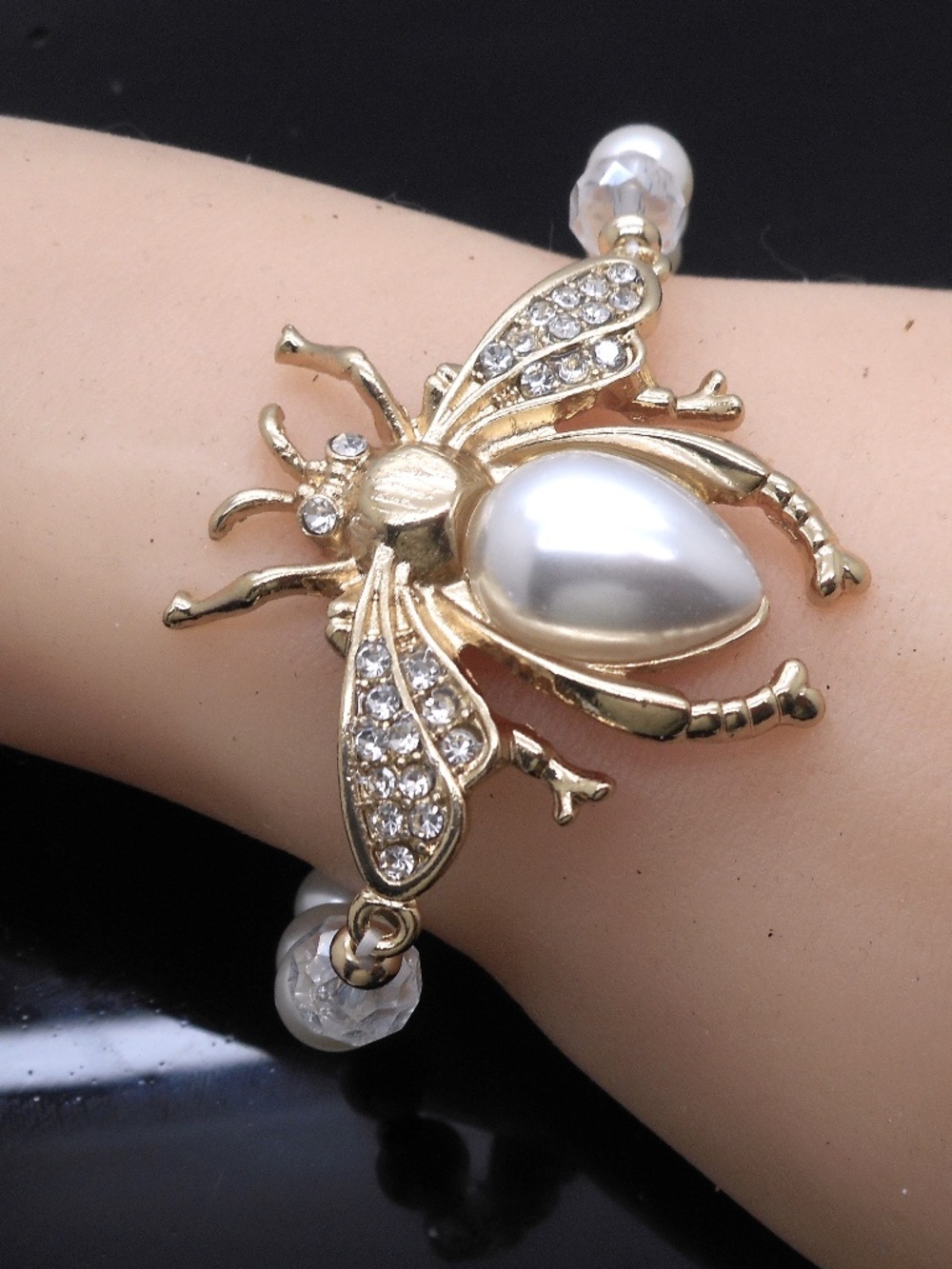 Faux Pearl Bumble Bee Bracelet Stretch